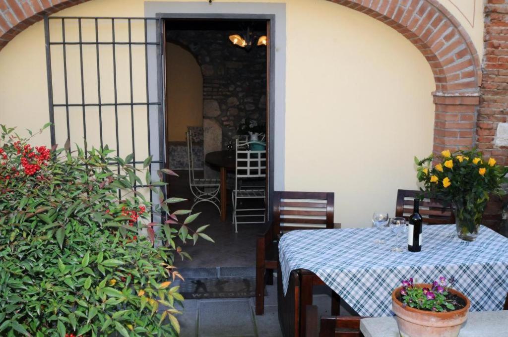 Monticelli Brusati Villa Gradoni מראה חיצוני תמונה